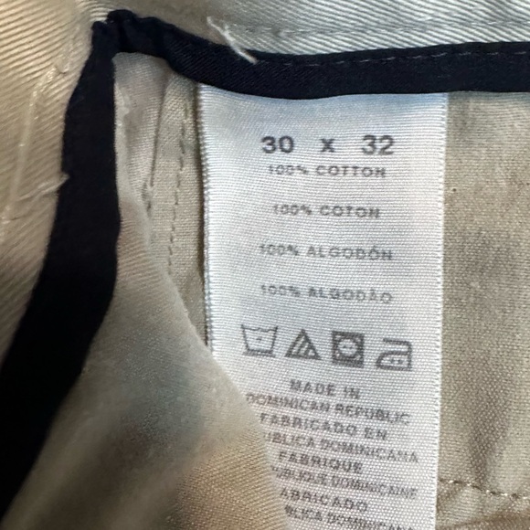 Dockers Straight Fit pants size  30/32 - Picture 2 of 4